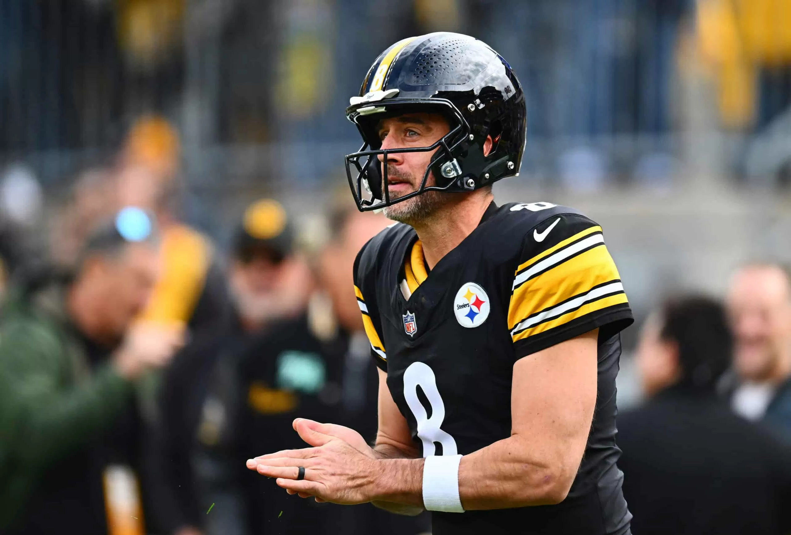 Aaron Rodgers Reportedly Dealing With Injury In Sunday’s Start