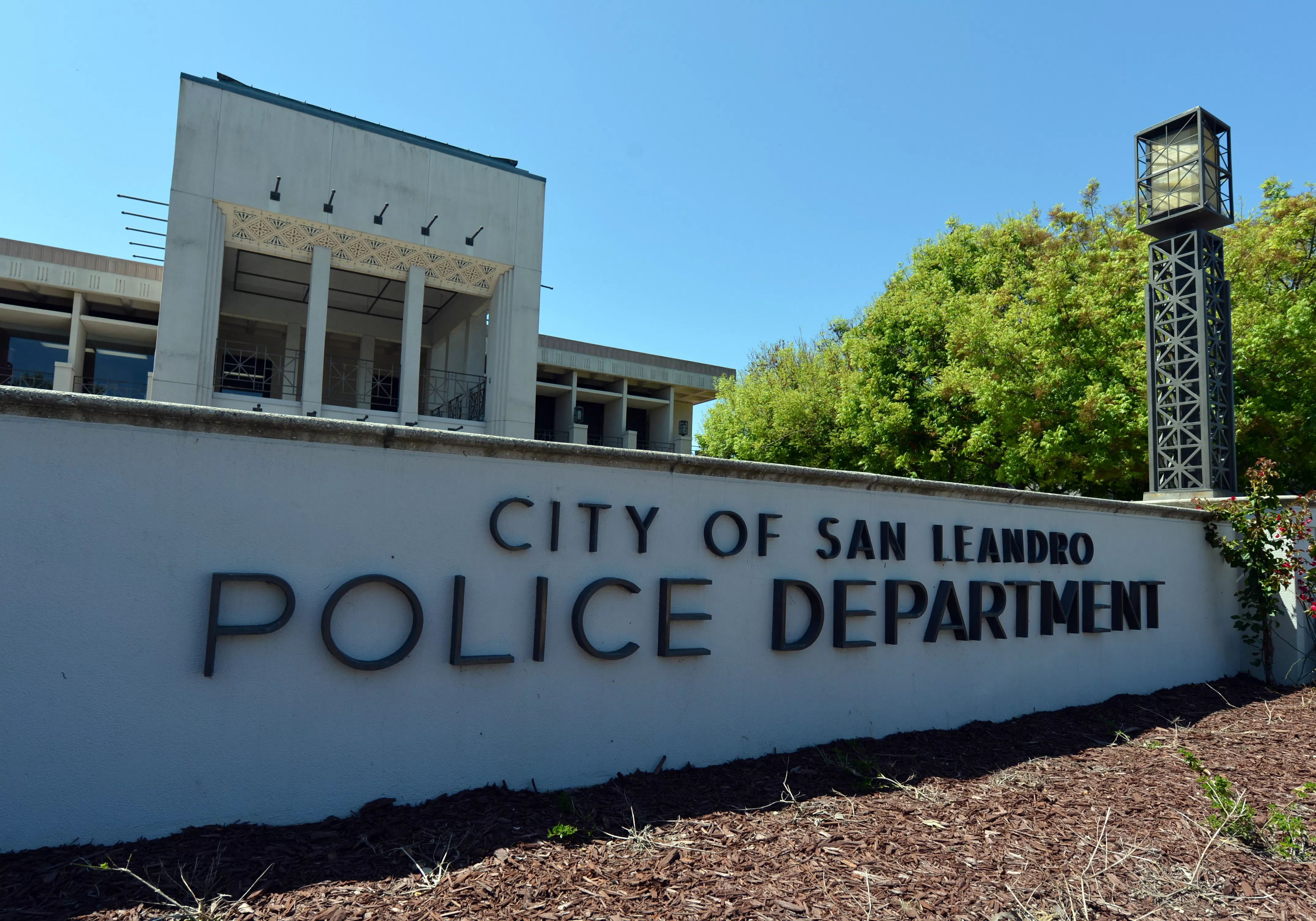Man unloading truck killed when hit by vehicle in San Leandro