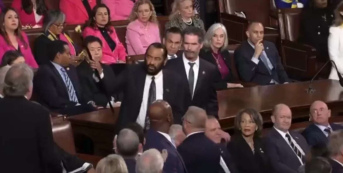 BREAKING: Democrat Al Green BOOTED From the State of the Union After Heckling President Trump During Speech (VIDEO)