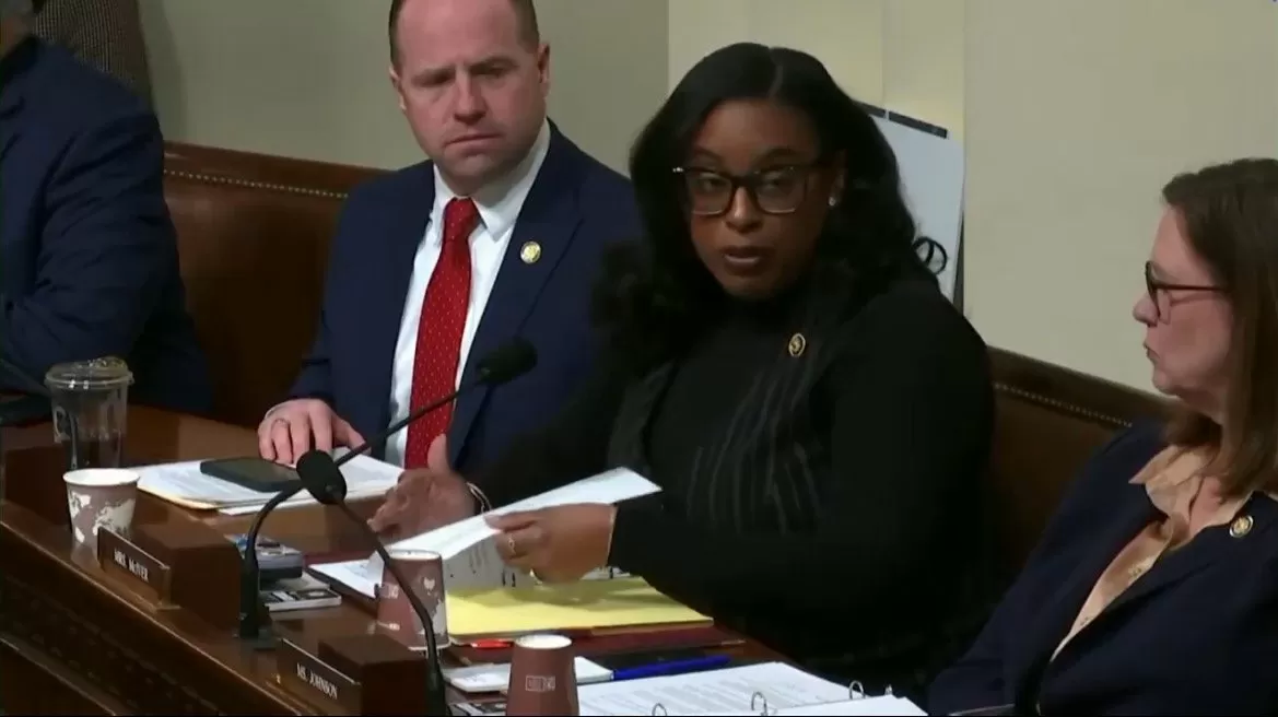 Indicted Dem Rep LaMonica McIver Accuses Acting ICE Director of Having Blood on His Hands, Asks Him If He’s Going to Hell (VIDEO)