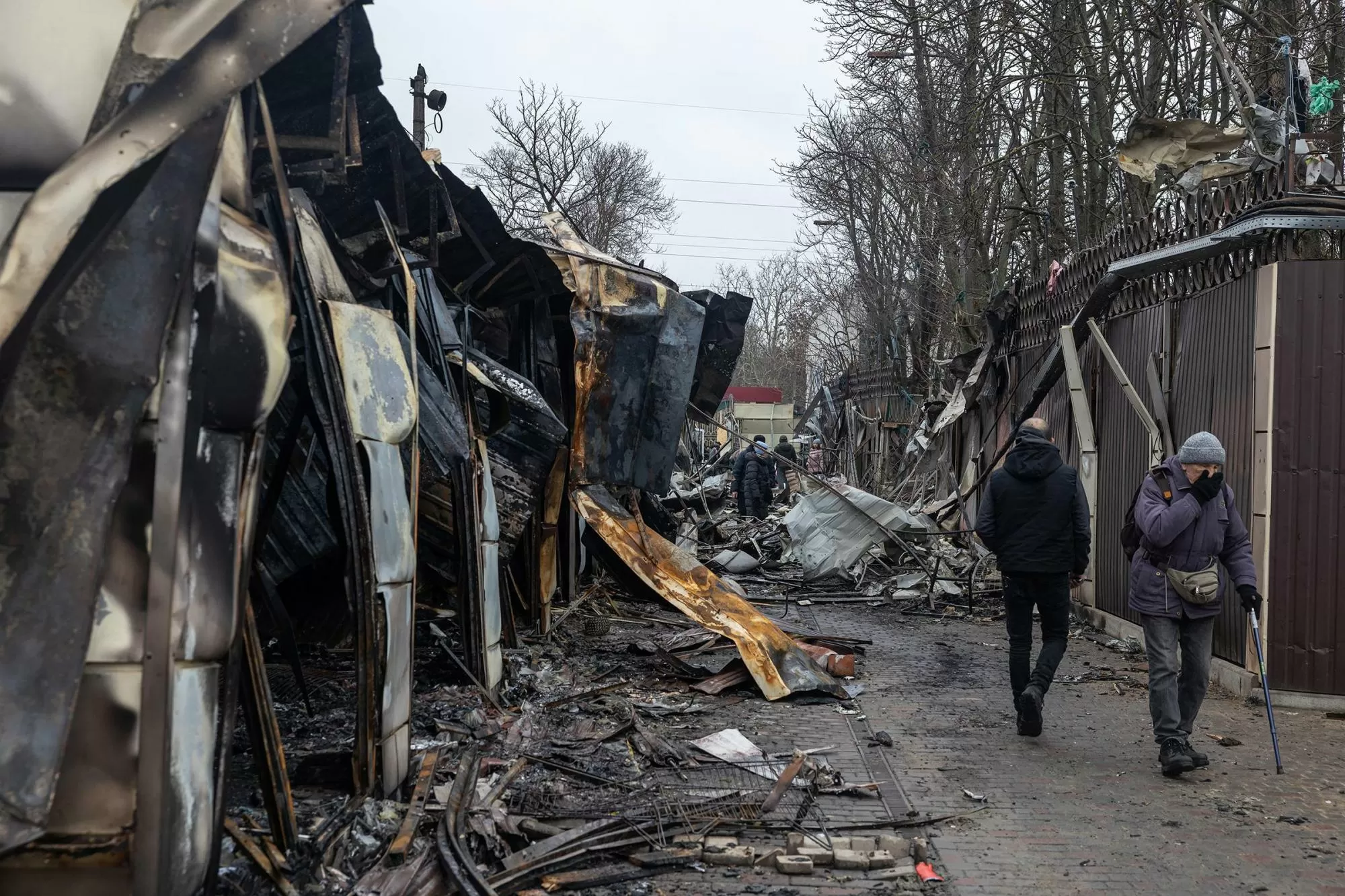 Russia weighs halt to peace talks unless Ukraine cedes land