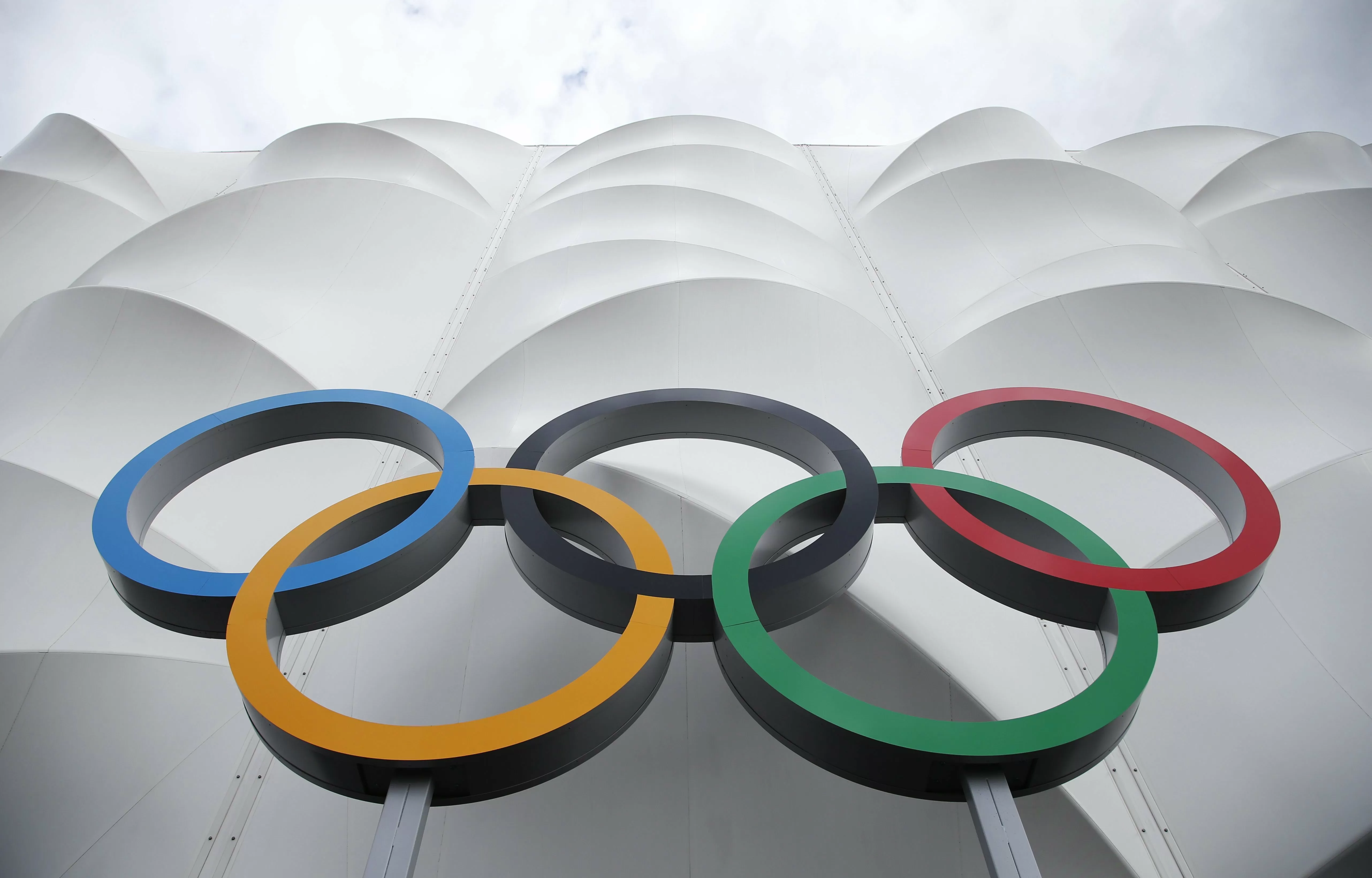 Trans women athletes banned from Olympics under new IOC policy