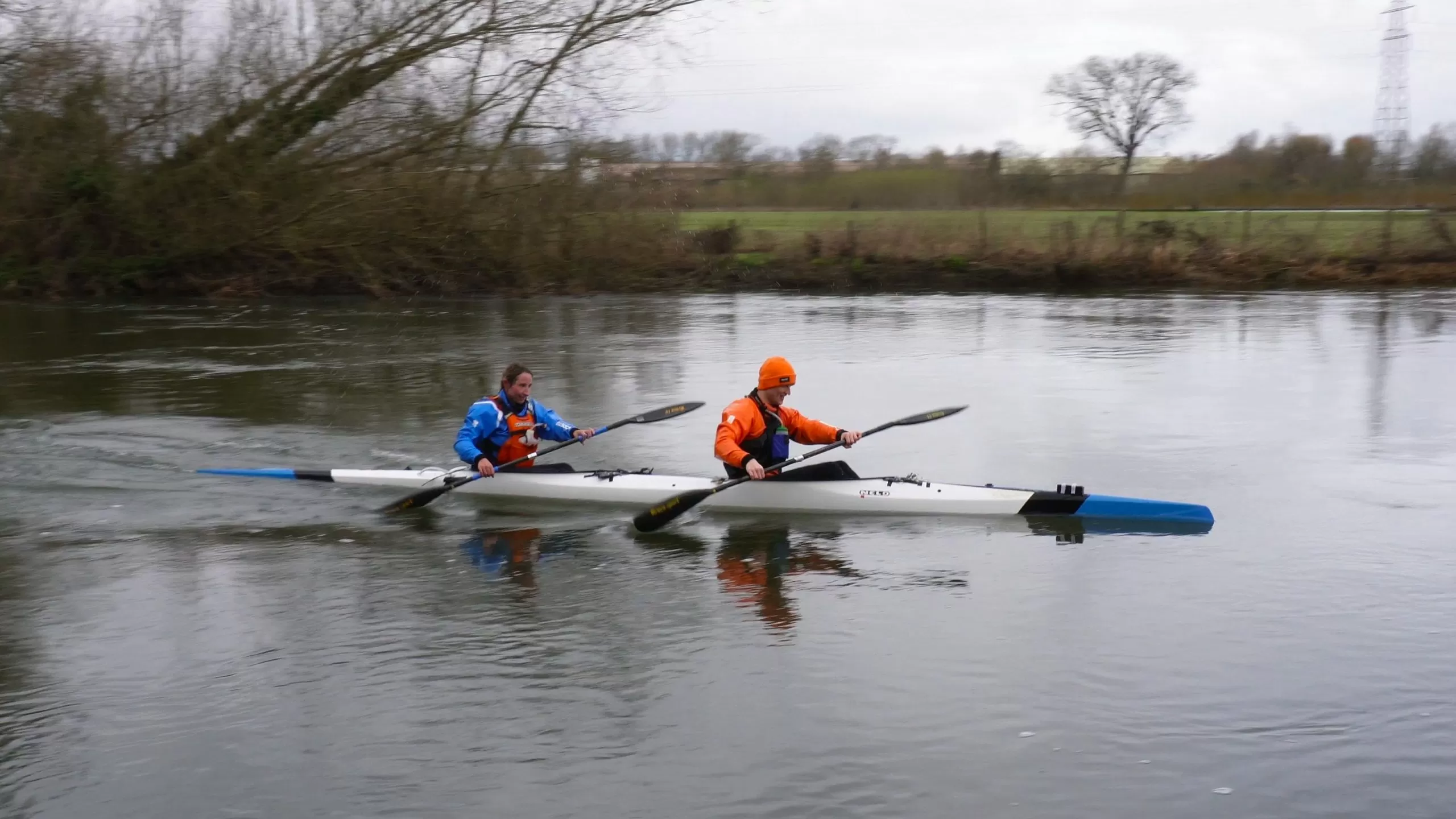 Kayakers smash world record for fastest paddle down the Thames