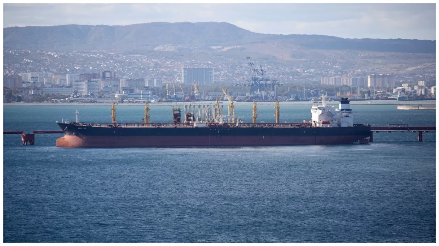 US temporarily lifts sanctions on Russian oil amid Iran prices spike