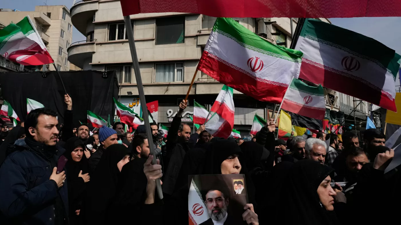 Experts warn parents, educators to get ahead on Iran war conversations