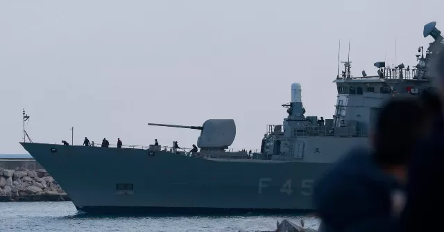 Trump: 'Many Countries' Will Send Warships to Patrol the Strait of Hormuz