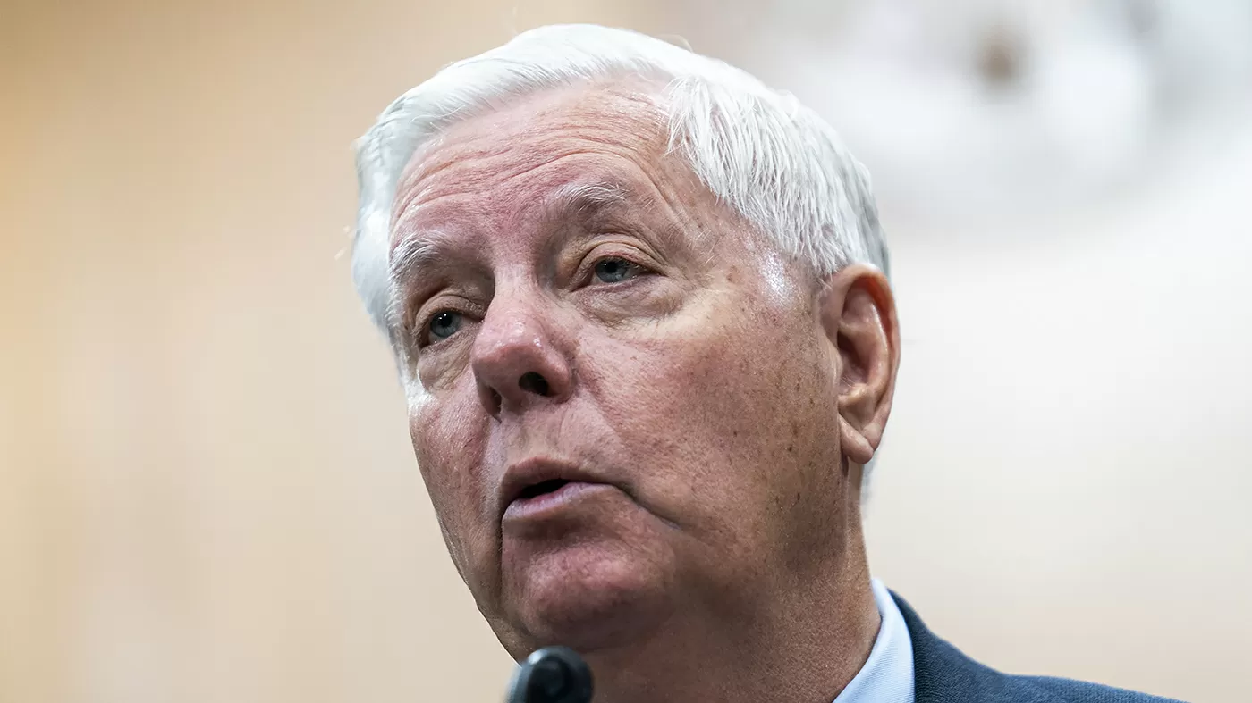 Graham invokes Iwo Jima in call for Trump to 'take Kharg Island'