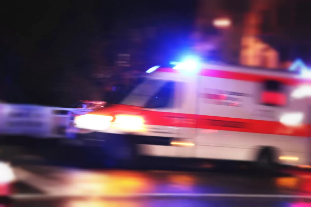 Man lying on Oakland street dies after being hit by car