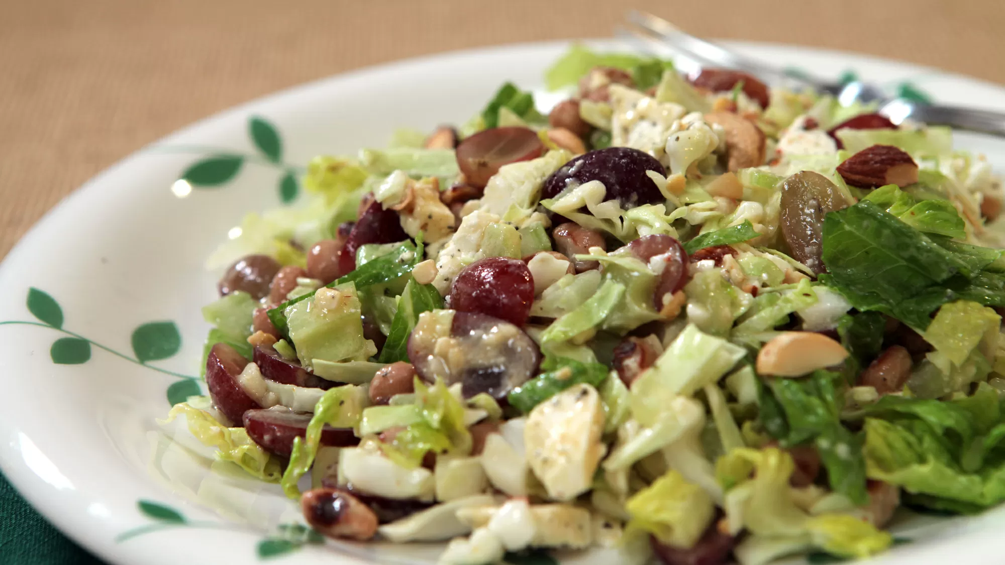 Recipe: This salad in a jar will add pizzazz to workday lunches