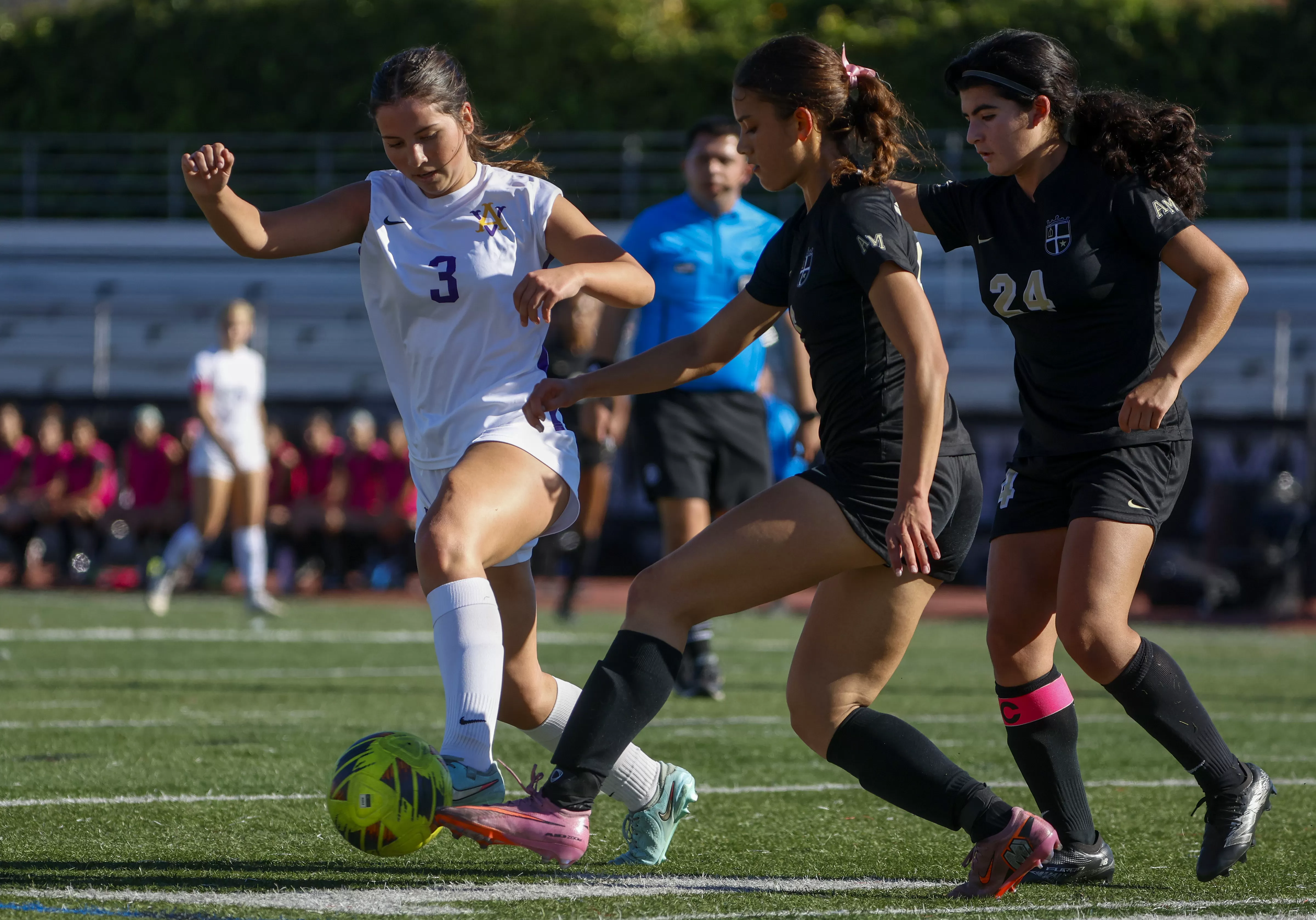 CIF NorCal soccer roundup: Mitty overcomes Las Lomas, SRV boys, girls advance, Berkeley reaches final