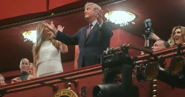 Trump, First Lady Applauded at Opening Night of ‘Chicago’ at the Trump-Kennedy Center