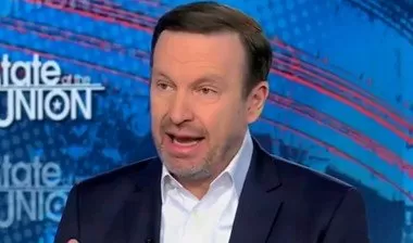 Unhinged Democrat Senator Chris Murphy Hit With a Brutal Reminder After Demanding the 25th Amendment be Invoked on Trump Over Provocative Iran Post (VIDEO)