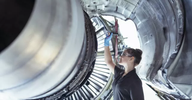 U.S. Manufacturing Activity Accelerates To Fastest Pace Since 2022